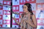 Karisma Kapoor turns RJ for Big FM in Peninsula, Mumbai on 18th Dec 2012 (50).JPG